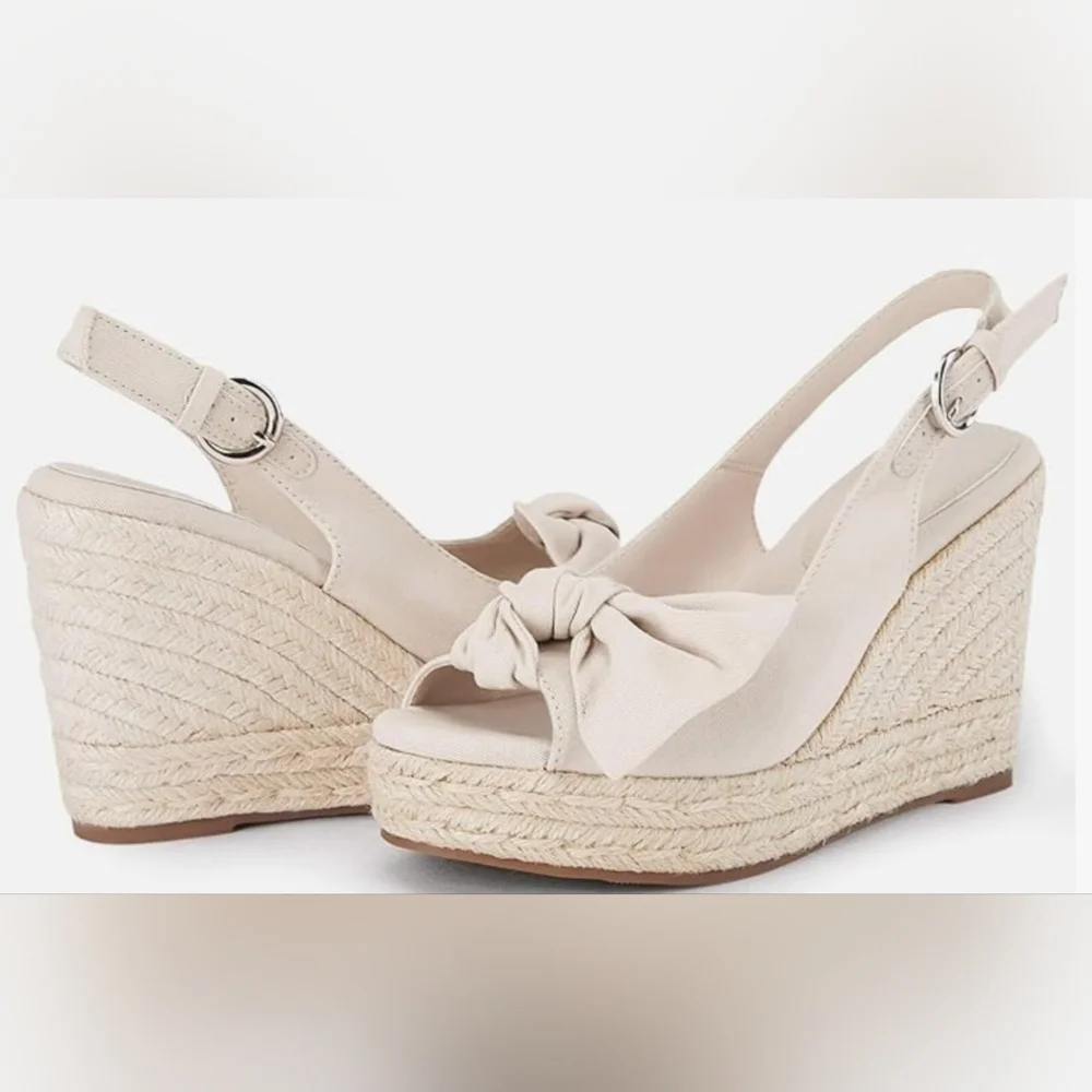 NWT Coutgo Women's Peep Toe Wedges